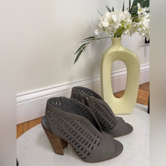 Vince Camuto Gray Cutout Heels | Size 9.5 Women’s Block Heel - Picture 6 of 11